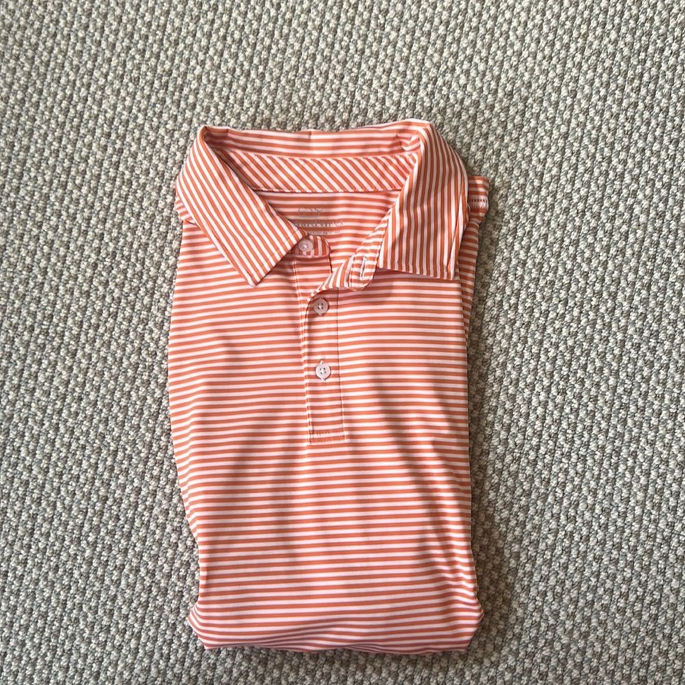 Orange and white striped men’s Vineyard Vines Sankaty polo shirt. Size M